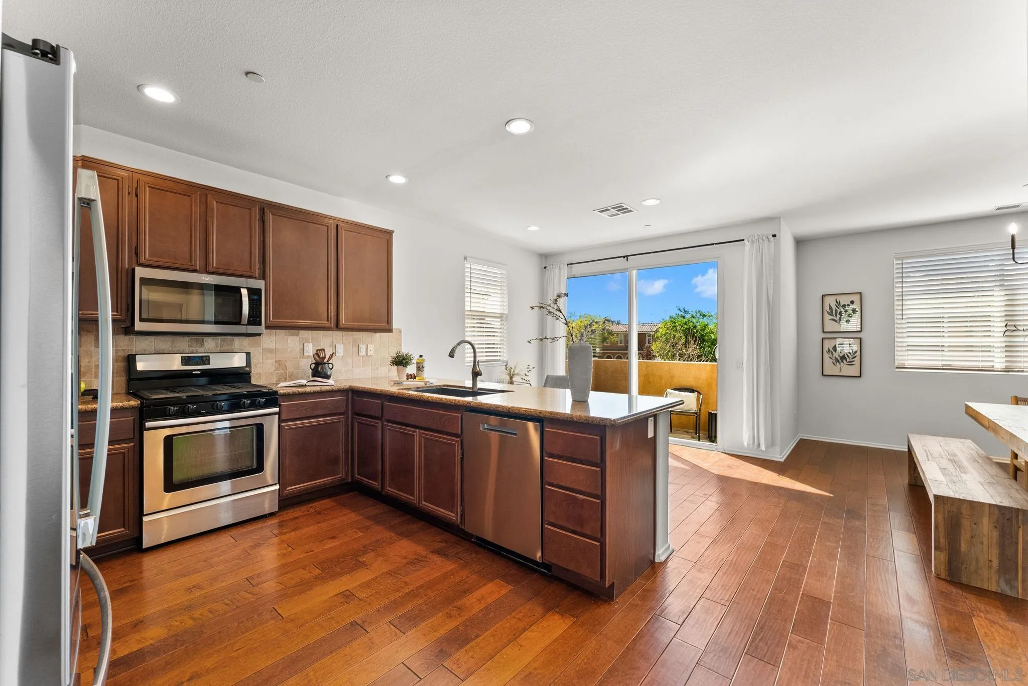 10103 Little Leaf Lane Santee, CA 92071 - Photo 7 of 48 Kitchen