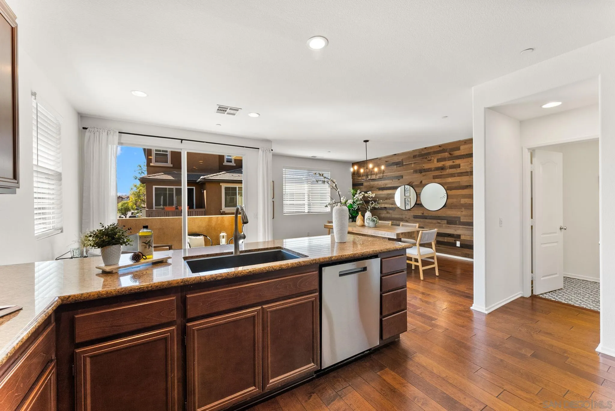 10103 Little Leaf Lane Santee, CA 92071 - Photo 9 of 48 Kitchen