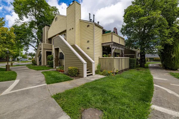 $375,000 | 295 Enterprise Drive, Rohnert Park, CA 94928