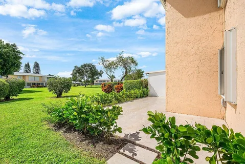 $265,000 | 1541 Northwest 20th Avenue, Unit 101, Delray Beach, FL 33445