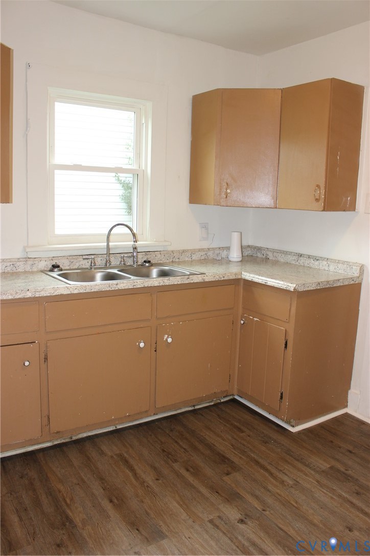 2304 Raleigh Street Hopewell, VA 23860 - Photo 5 of 20