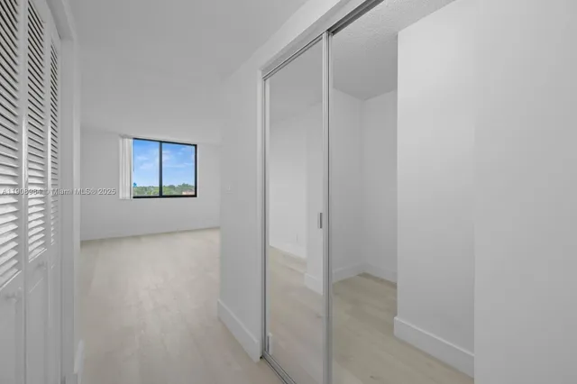 $285,000 | Hillcrest Country Club Apartments, Hollywood, FL 33021