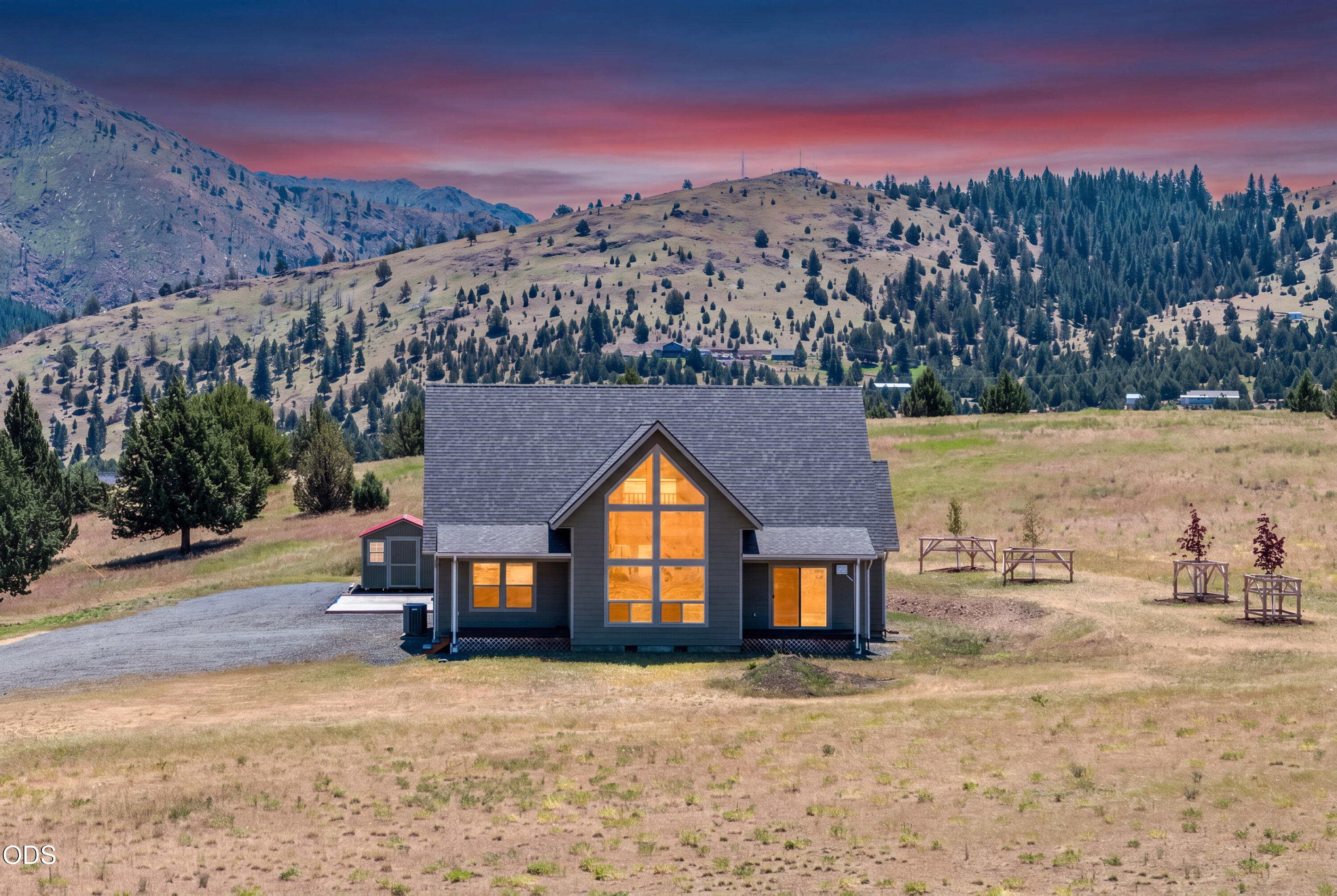 26216 West Bench Road John Day, OR 97845 - Photo 2 of 53 a view of houses with sky view