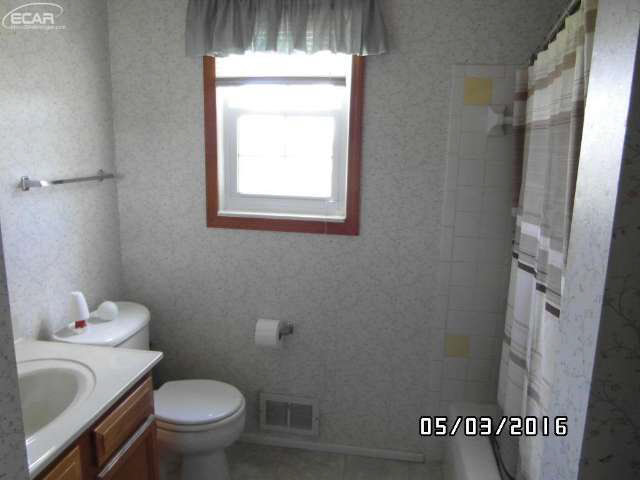 3213 Dillon Road Flushing, MI 48433 - Photo 30 of 40 21143313-29.JPG
