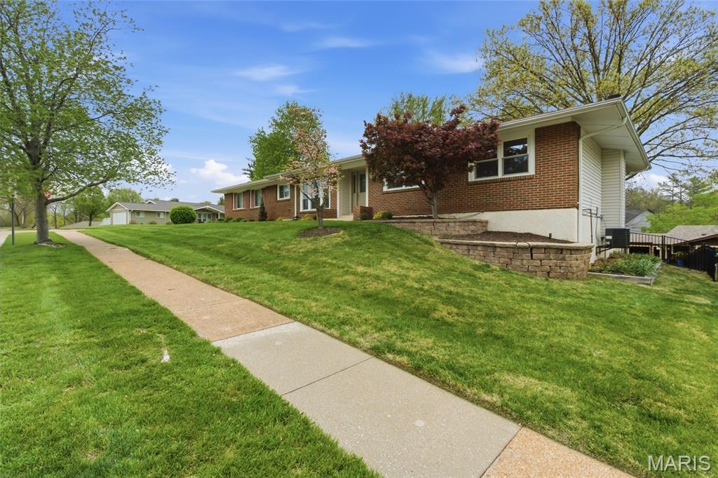 820 Posthorn Drive Manchester, MO 63021 - Photo 4 of 46