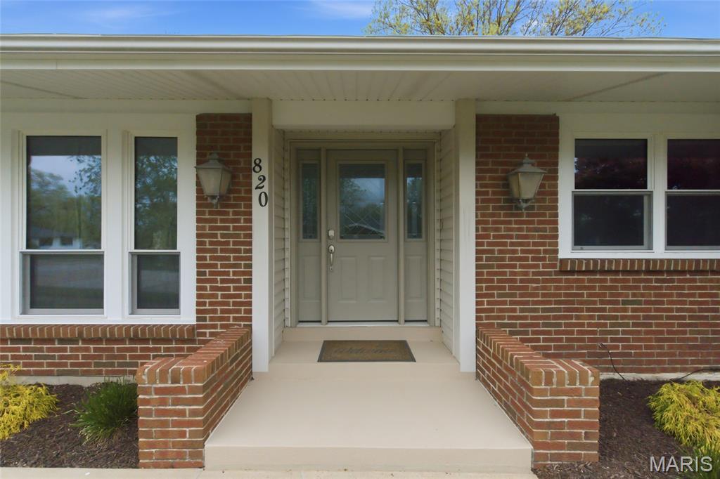 820 Posthorn Drive Manchester, MO 63021 - Photo 5 of 46