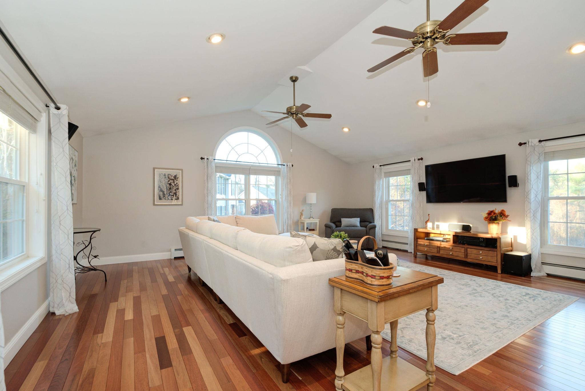 15 Saddleback Road Londonderry, NH 03053 - Photo 10 of 40