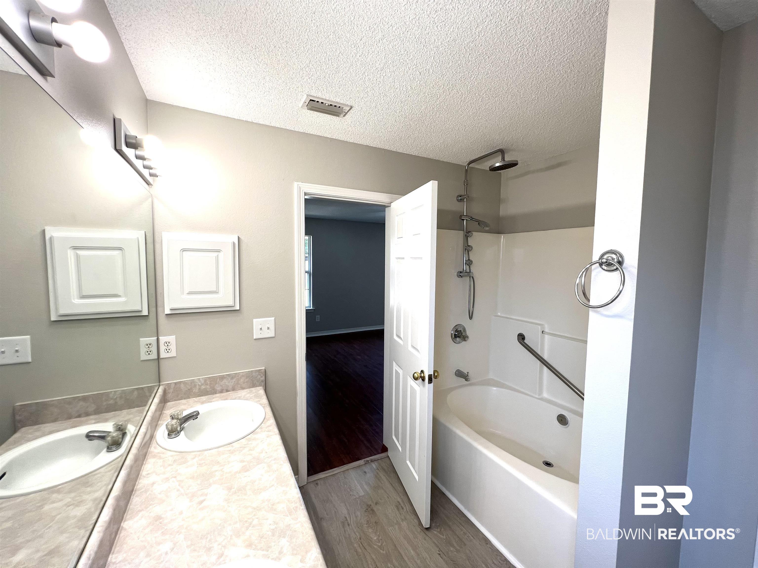 304 Woodbridge Court Foley, AL 36535 - Photo 11 of 17 Gallery Image 11