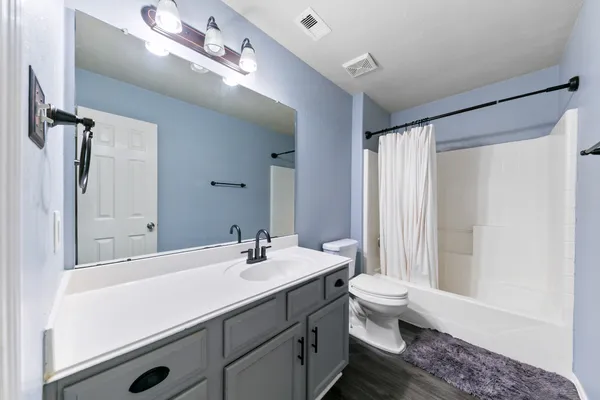 $352,500 | 6202 Lake Chase Court, Katy, TX 77493