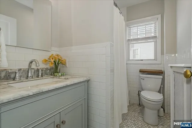 $869,000 | 5 Inness Place, Glen Ridge, NJ 07028