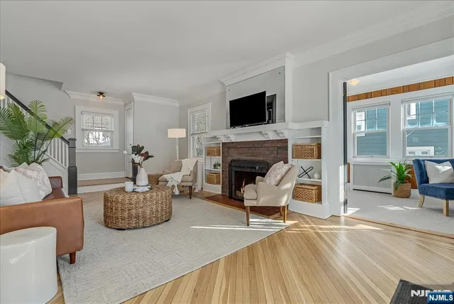 $869,000 | 5 Inness Place, Glen Ridge, NJ 07028