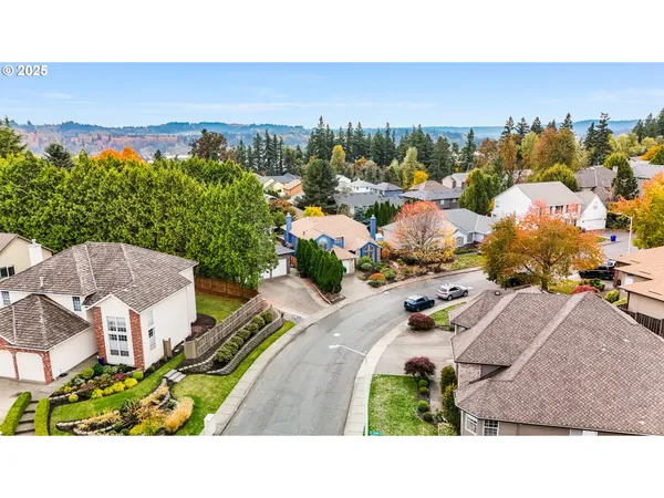 $639,900 | 12064 Southeast Grand Vista Drive, Clackamas, OR 97015