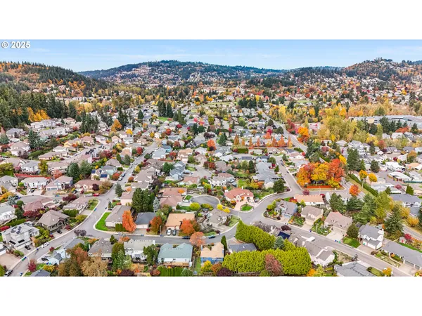 $639,900 | 12064 Southeast Grand Vista Drive, Clackamas, OR 97015