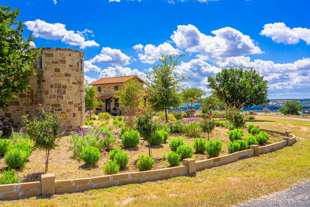 250 Hidden Hills Ranch Road East Kerrville, TX 78028 - Photo 89 of 107