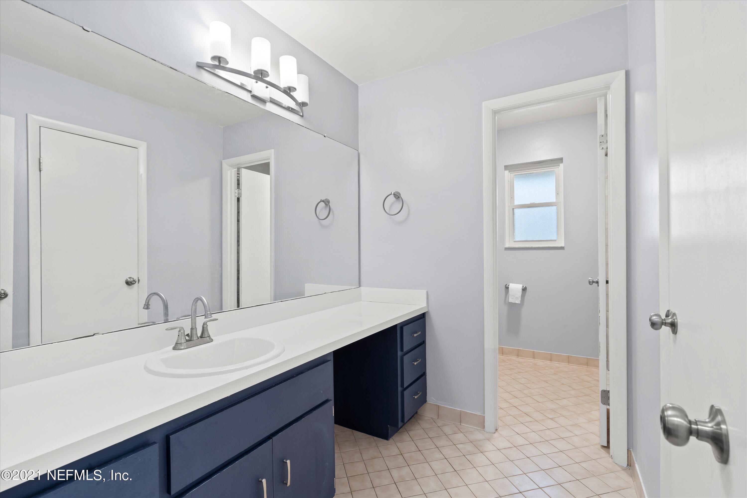 5540 Ada Johnson Road Jacksonville, FL 32218 - Photo 19 of 32 Guest Bath