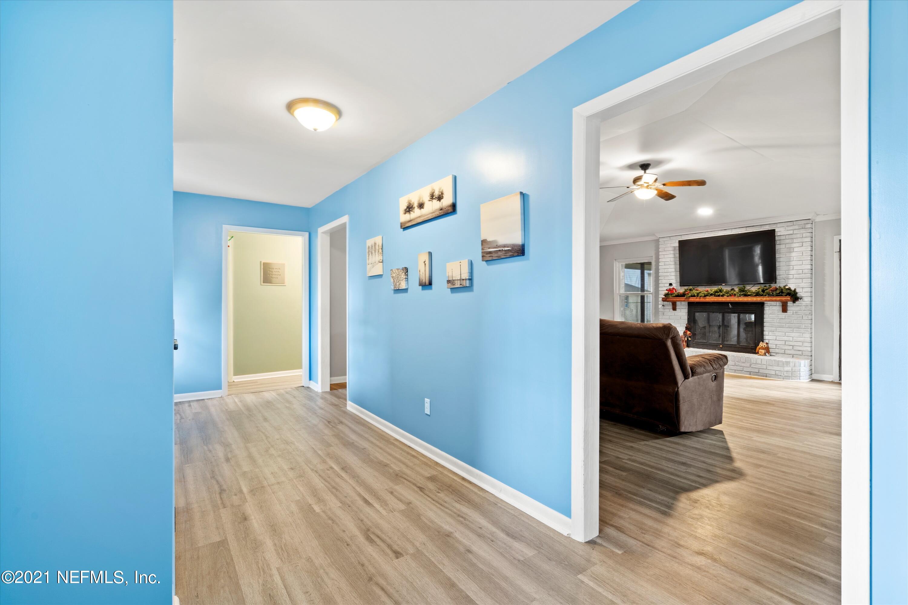 5540 Ada Johnson Road Jacksonville, FL 32218 - Photo 6 of 32 Foyer (2)