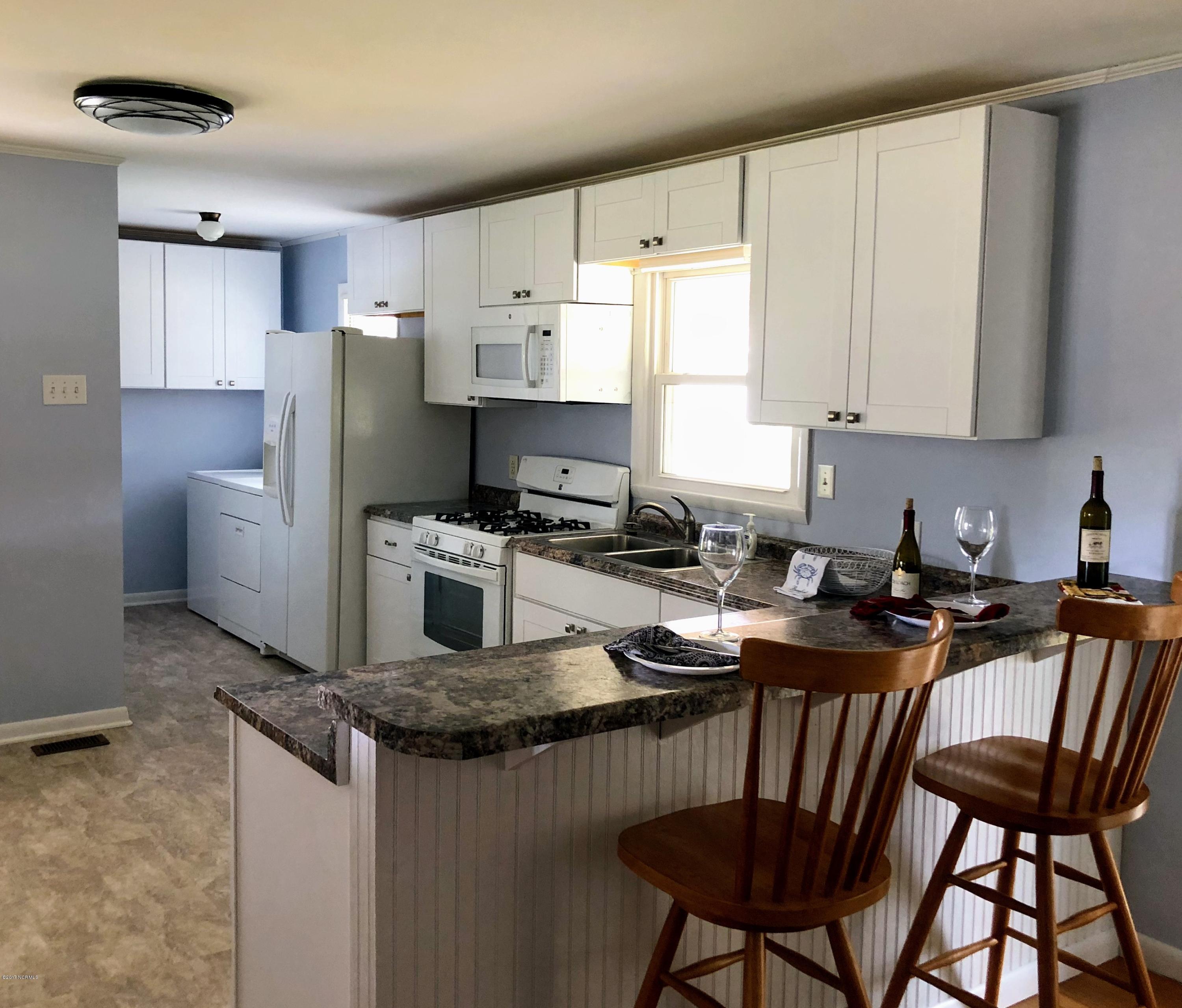 332 Tuttles Grove Road Beaufort, NC 28516 - Photo 7 of 30 Kitchen 3