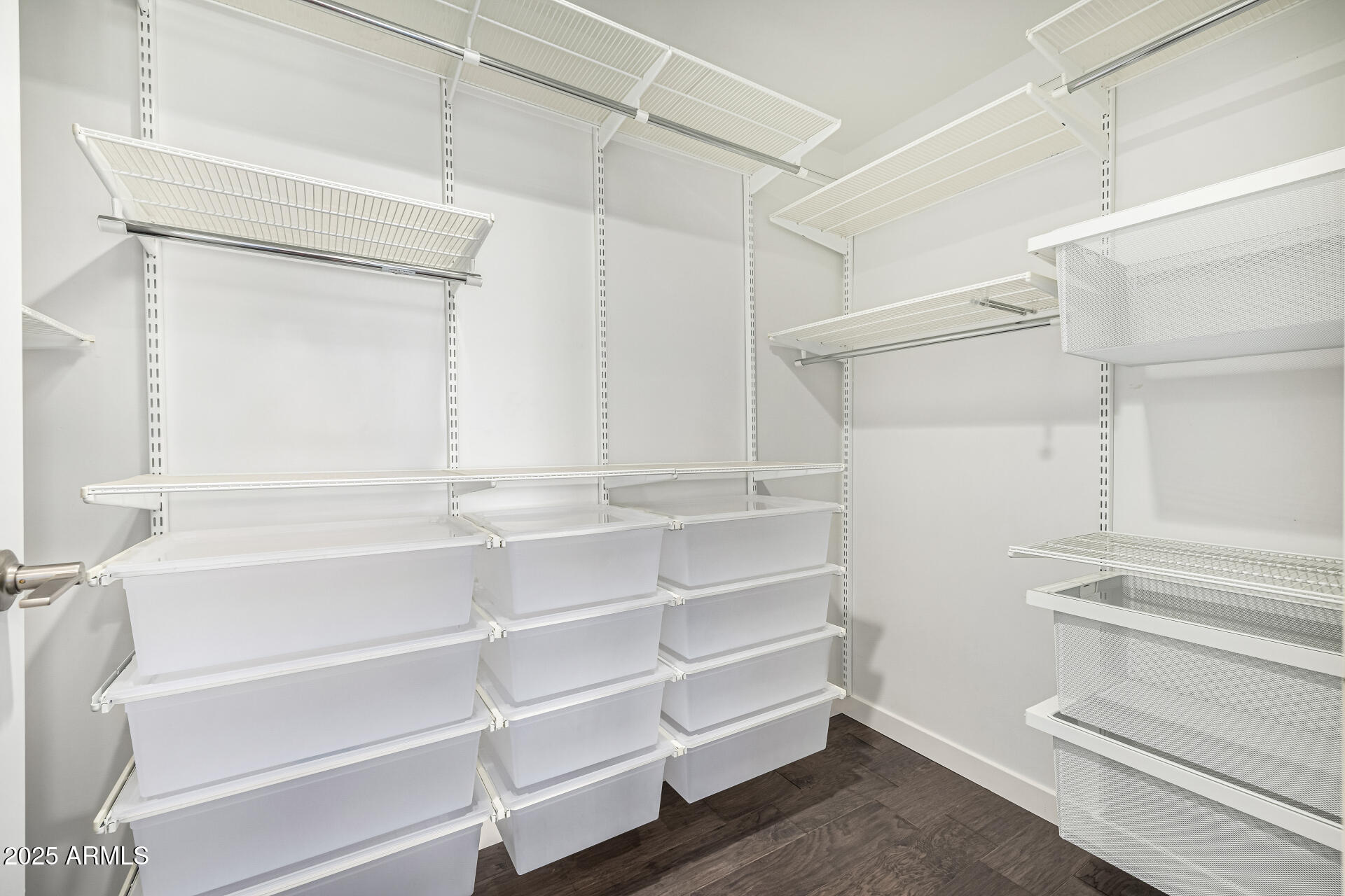 200 West Portland Street, Unit 827 Phoenix, AZ 85003 - Photo 18 of 111 a view of walk in closet with empty racks