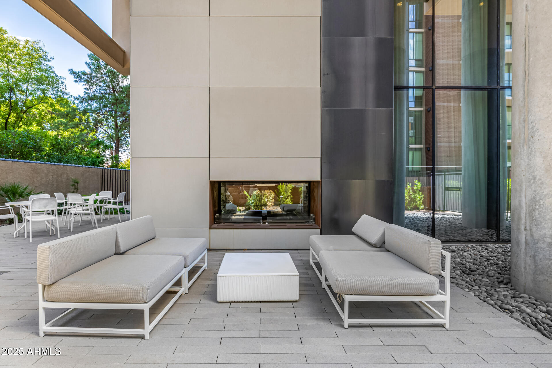 200 West Portland Street, Unit 827 Phoenix, AZ 85003 - Photo 46 of 111 a living room with furniture and a potted plant
