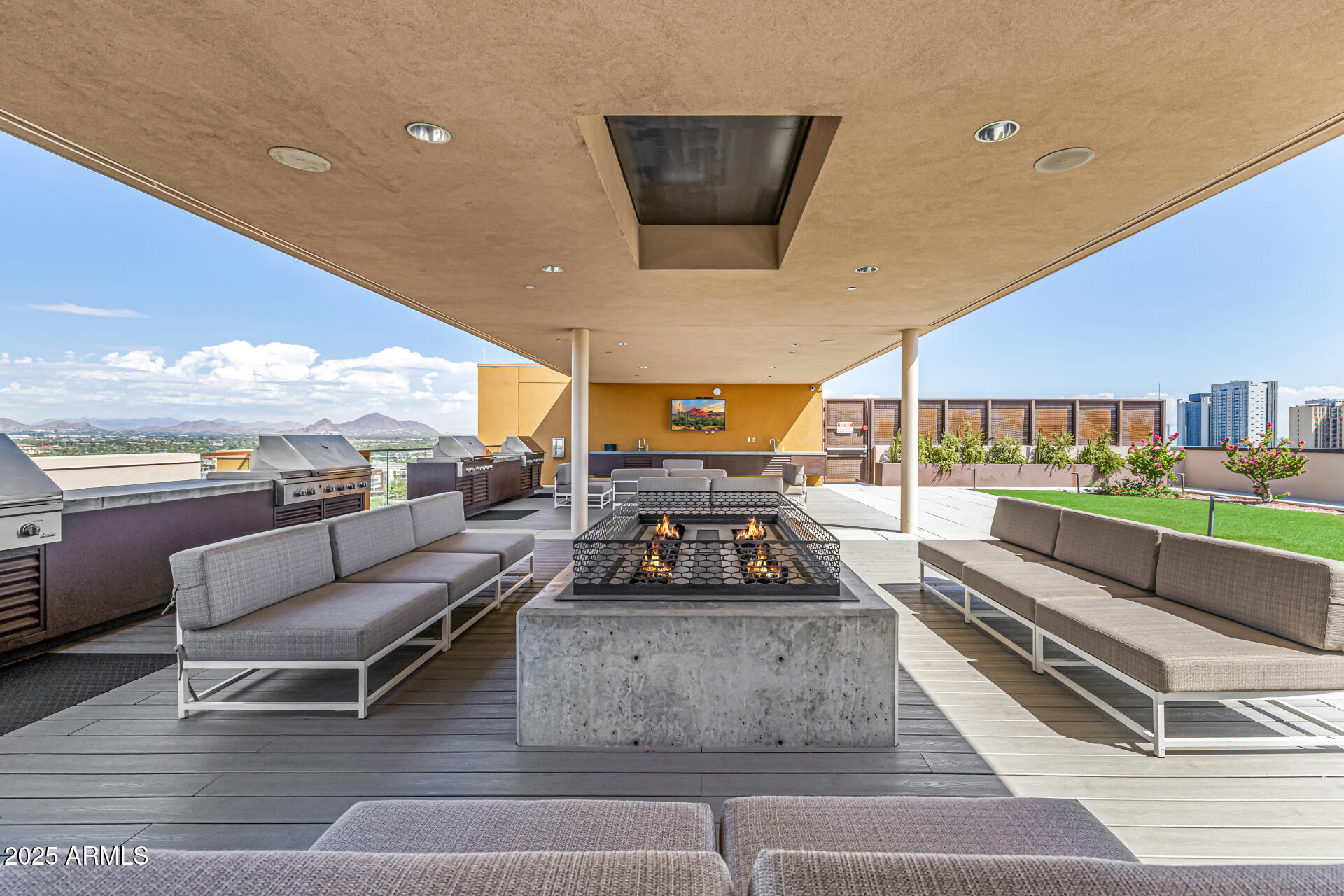 200 West Portland Street, Unit 827 Phoenix, AZ 85003 - Photo 58 of 111 61-Portland