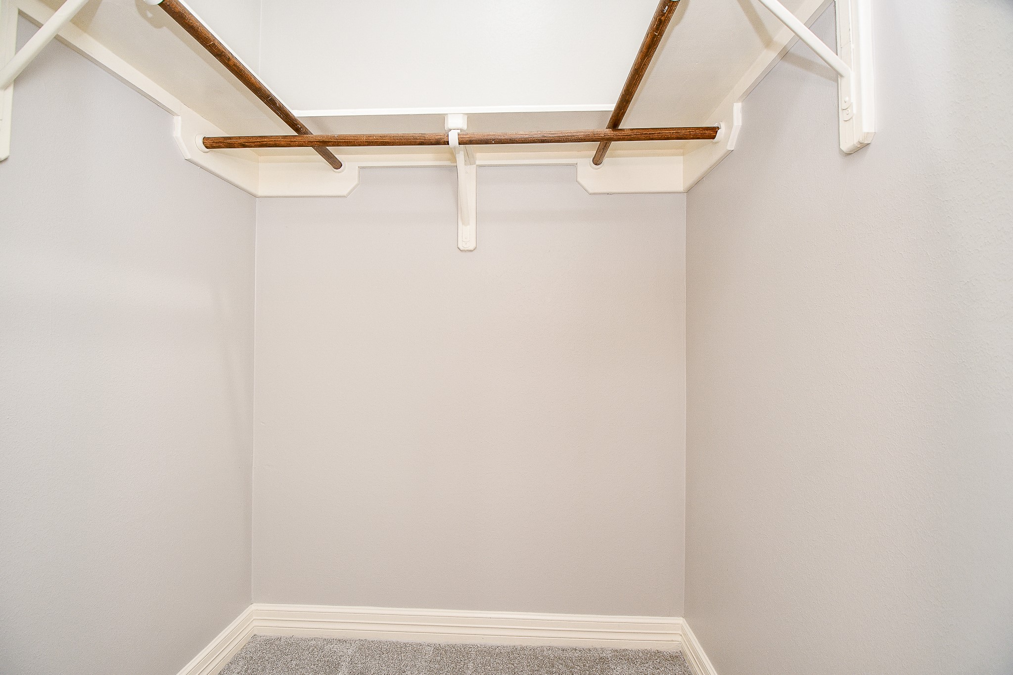 118 McGowen Street, Unit K Houston, TX 77006 - Photo 24 of 32 Primary closet