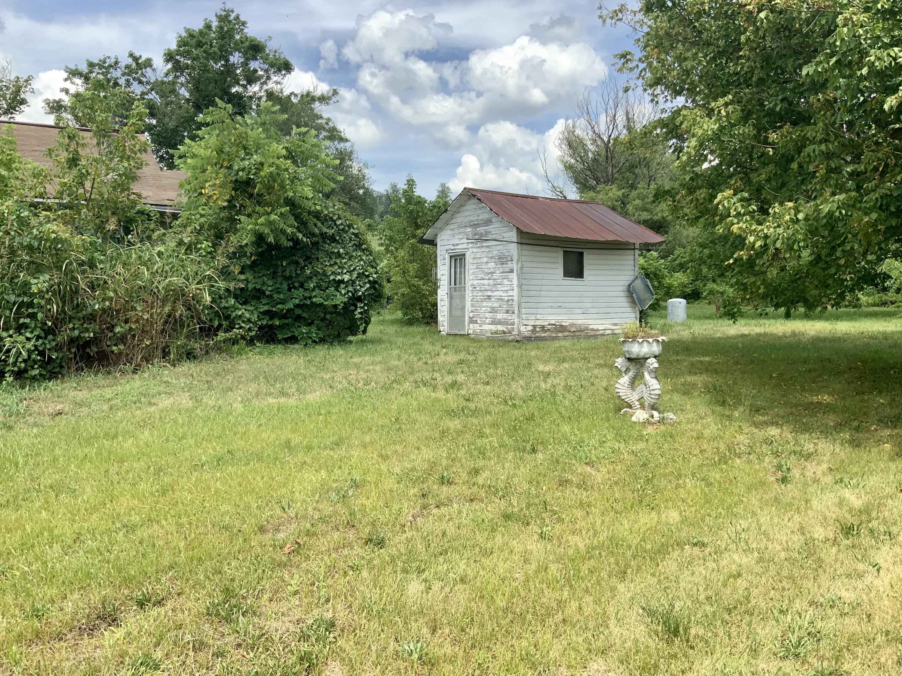 252 Bellevue Road Jonesville, VA 24263 - Photo 8 of 26 IMG_0545