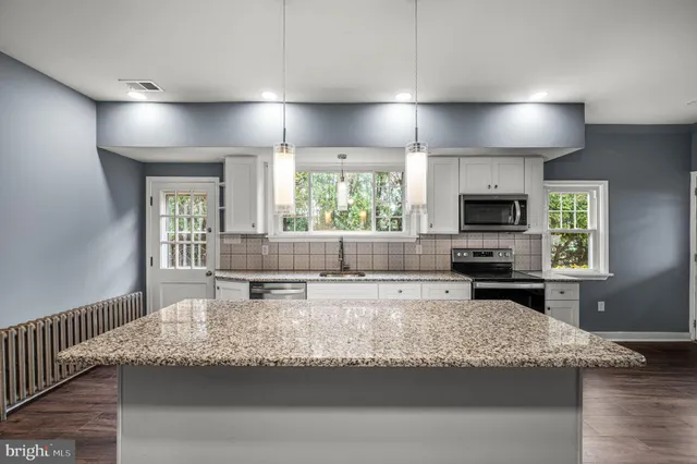 $3,250 | 136 Lincoln Avenue, Langhorne, PA 19047