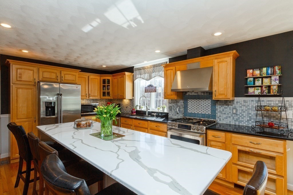 163 Chace Hill Road Sterling, MA 01564 - Photo 6 of 41