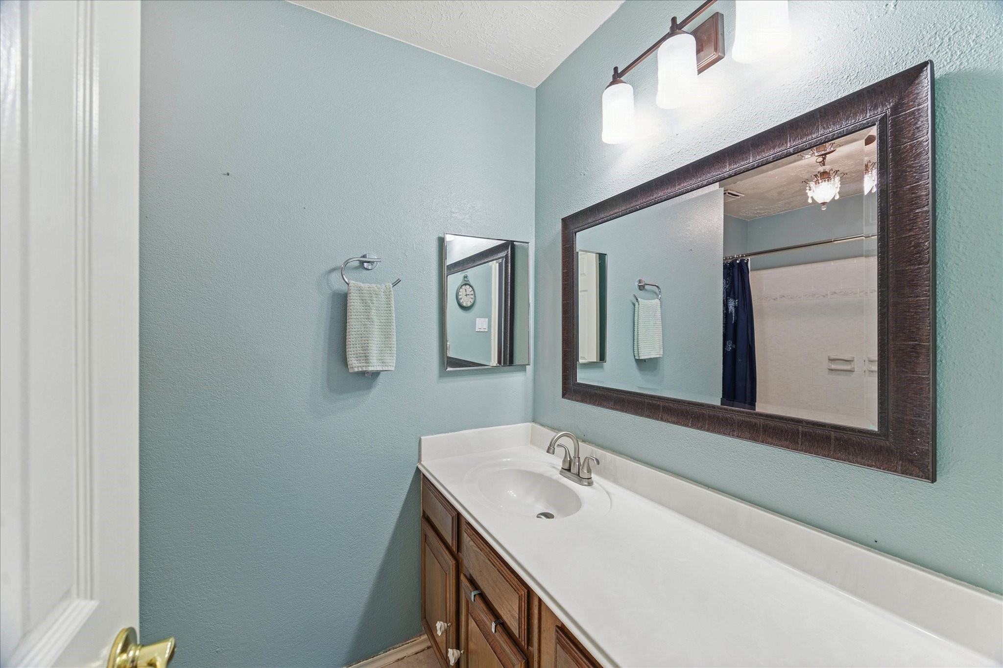 24919 Bovington Drive Spring, TX 77389 - Photo 17 of 21 Additional guest bathroom with a shower/tub combination.