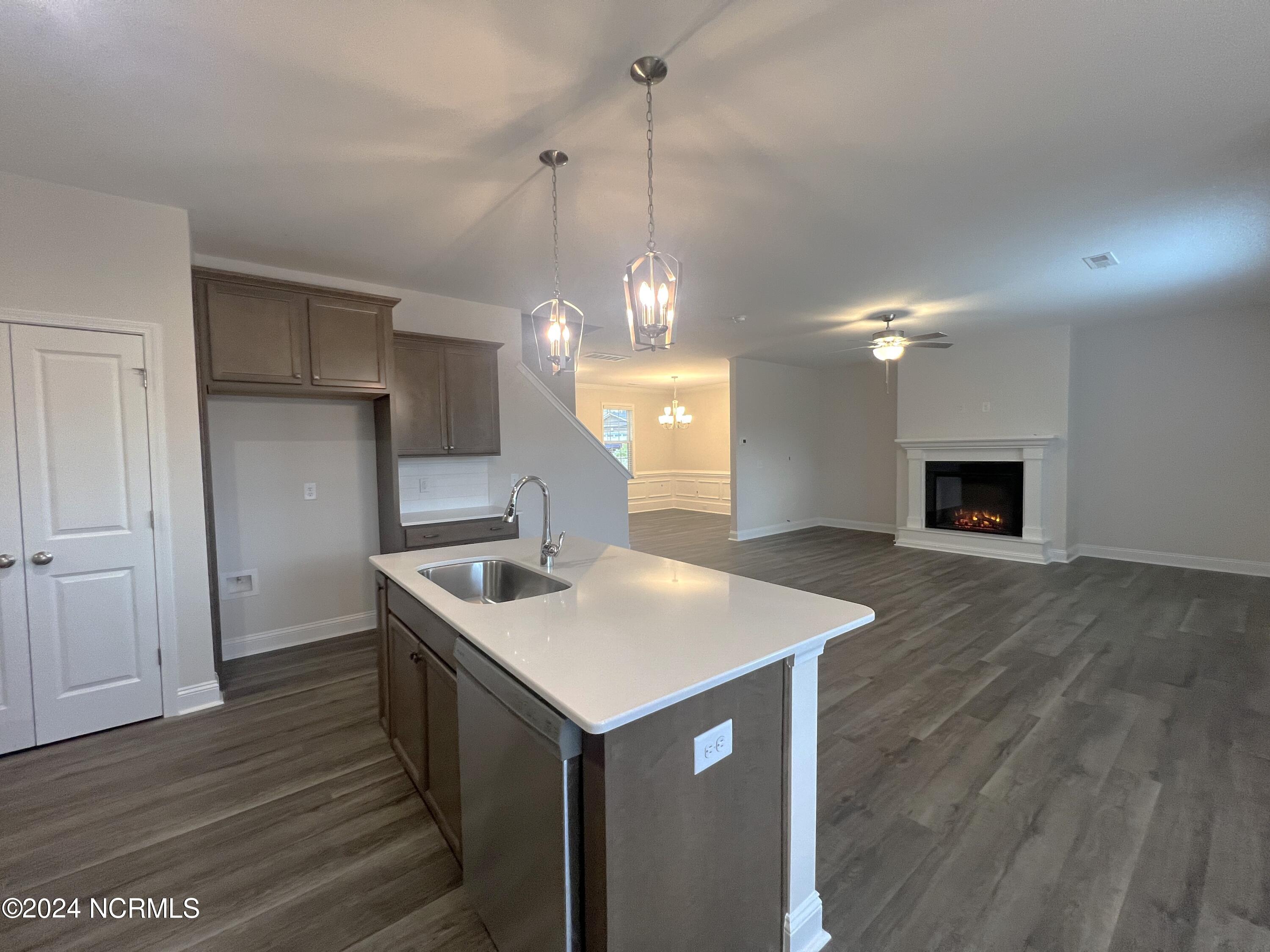 128 Fireside Drive Benson, NC 27504 - Photo 4 of 23 IMG_0976