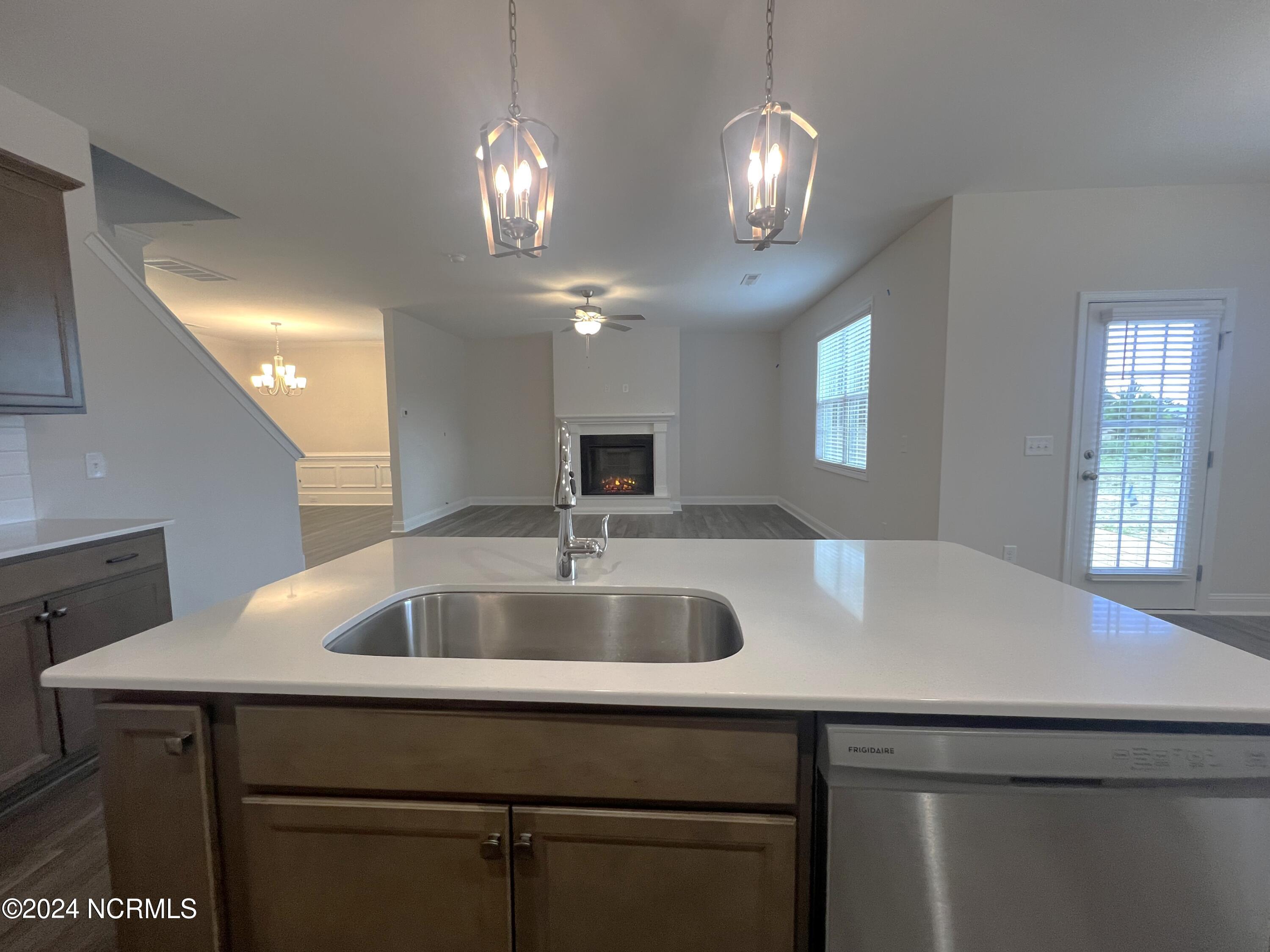 128 Fireside Drive Benson, NC 27504 - Photo 6 of 23 IMG_0975