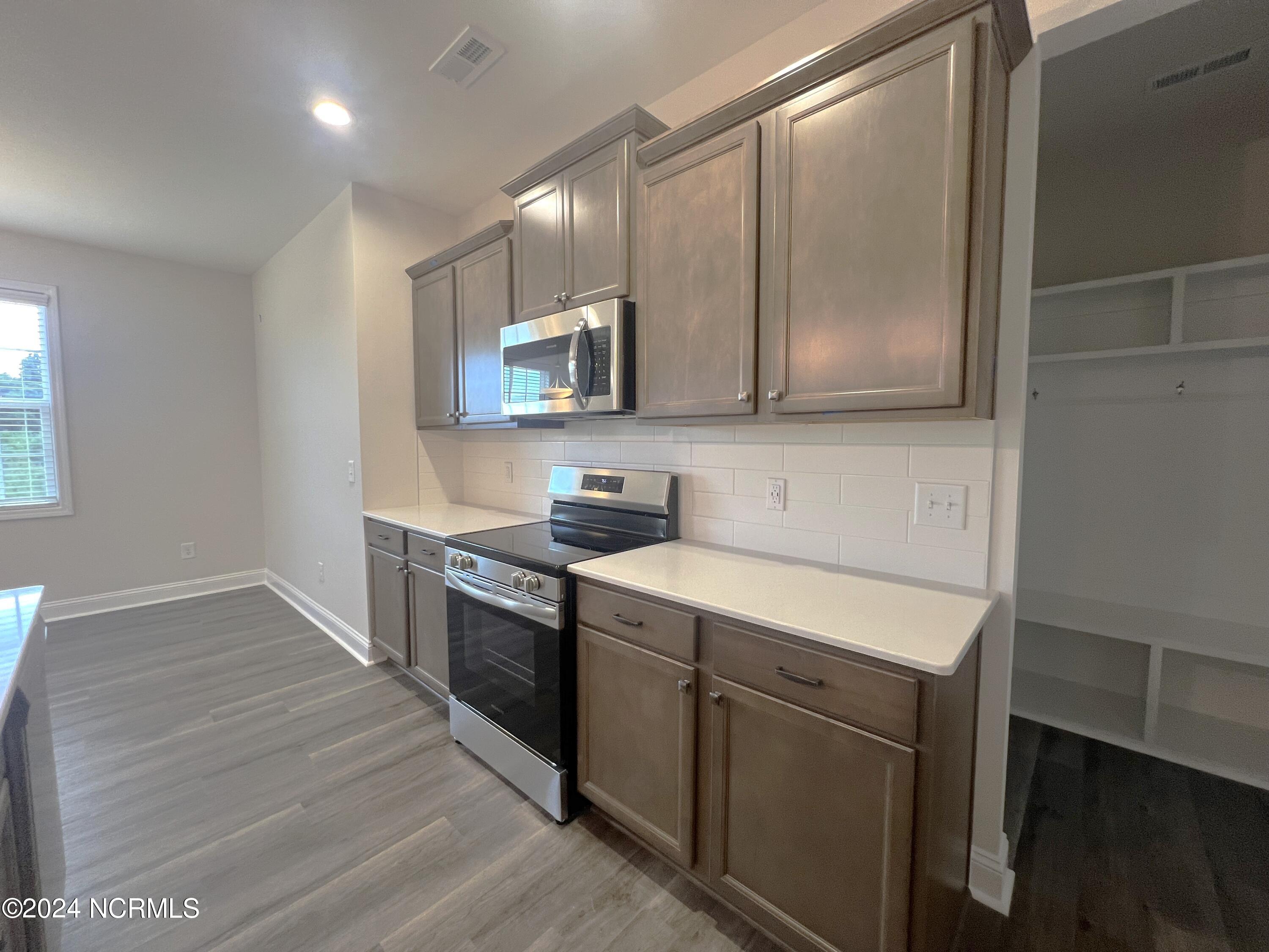 128 Fireside Drive Benson, NC 27504 - Photo 9 of 23 IMG_0972