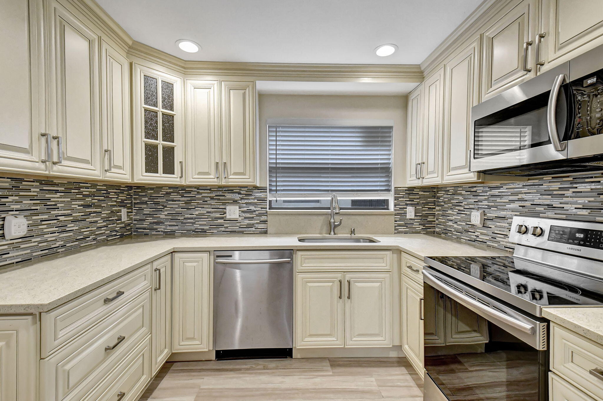 73 Capri B, Unit 73 Delray Beach, FL 33484 - Photo 2 of 93 Gourmet State of the art Kitchen