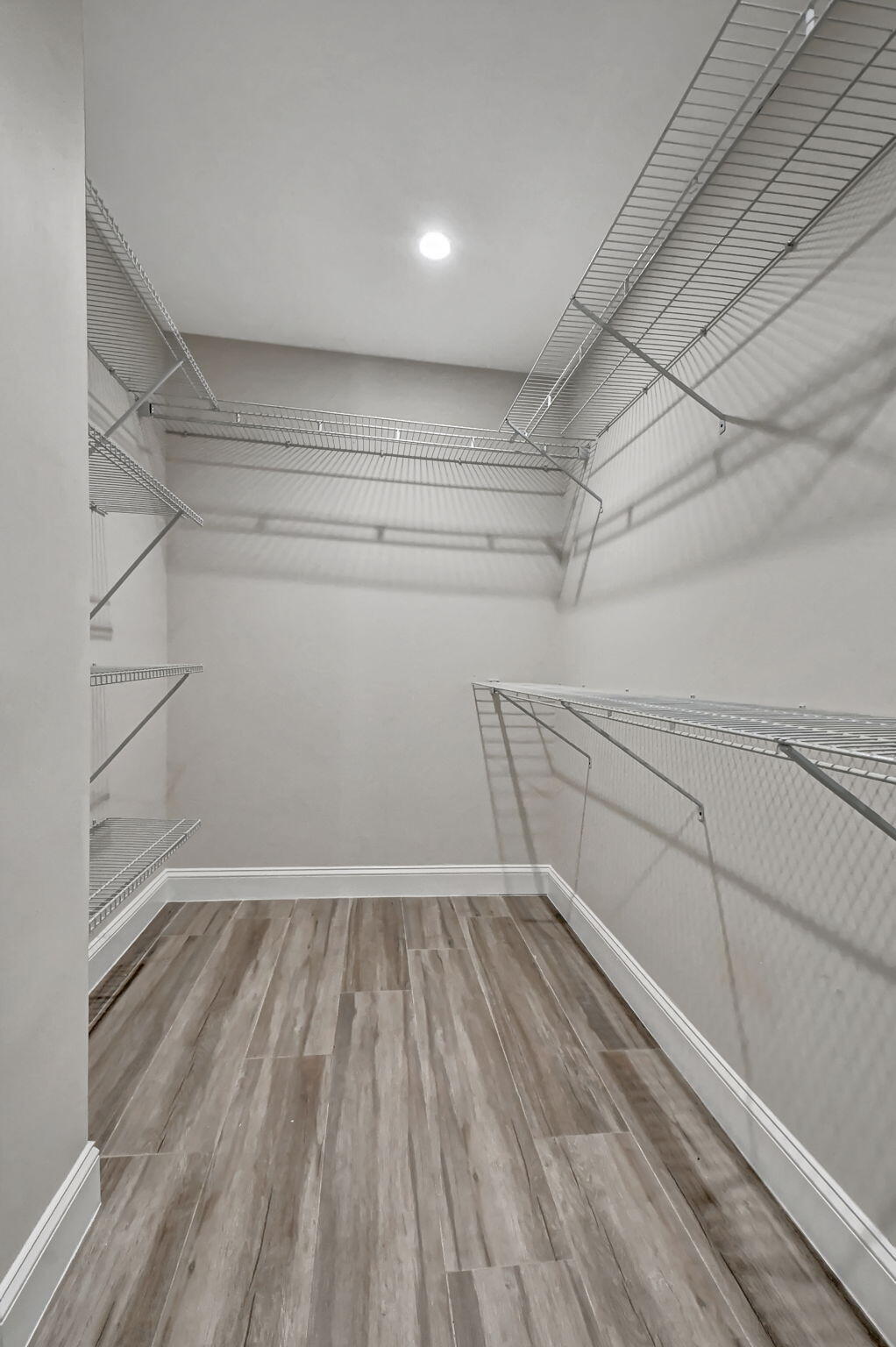 73 Capri B, Unit 73 Delray Beach, FL 33484 - Photo 26 of 93 Walk in closet