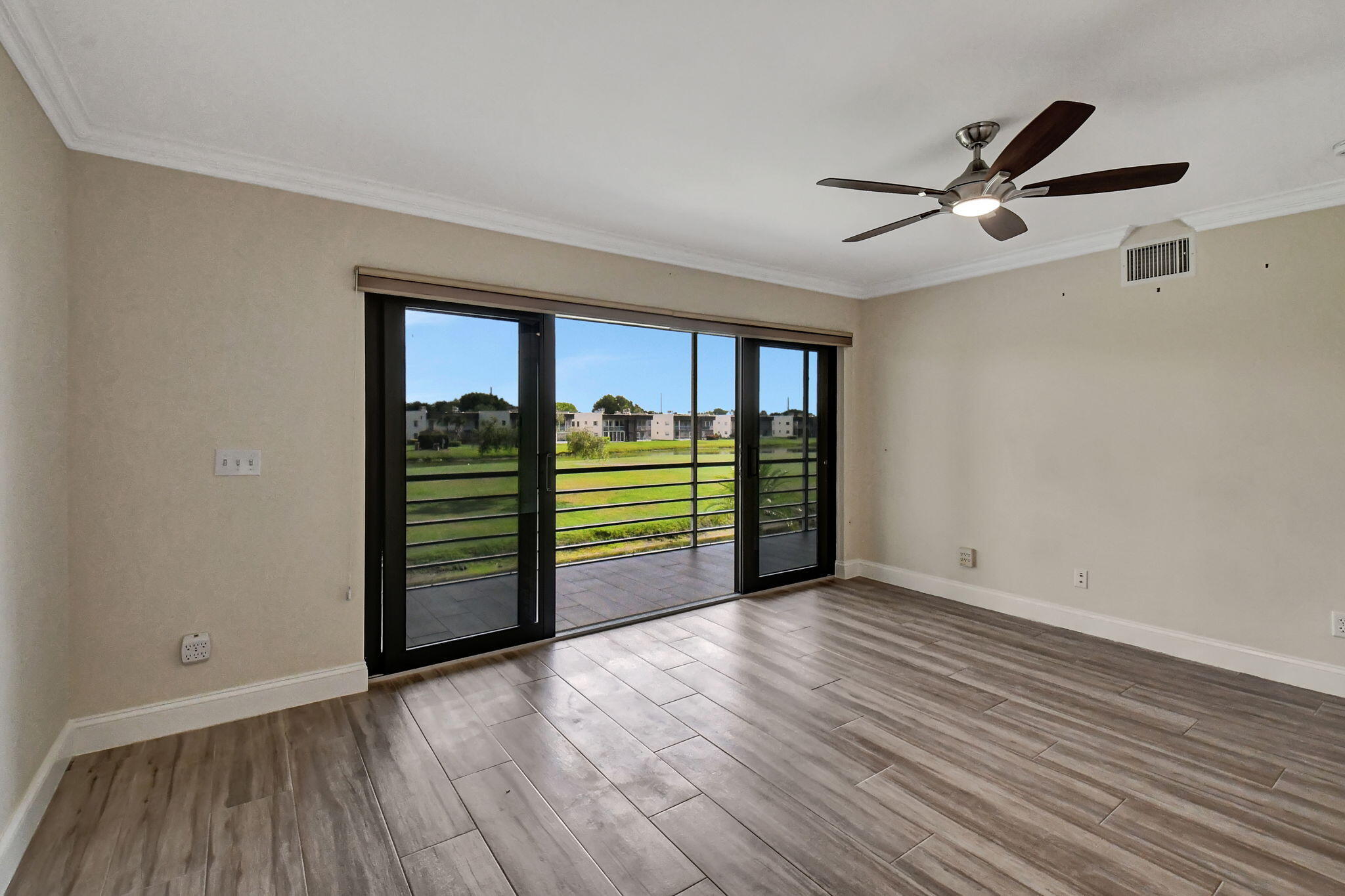 73 Capri B, Unit 73 Delray Beach, FL 33484 - Photo 35 of 93 Living Room