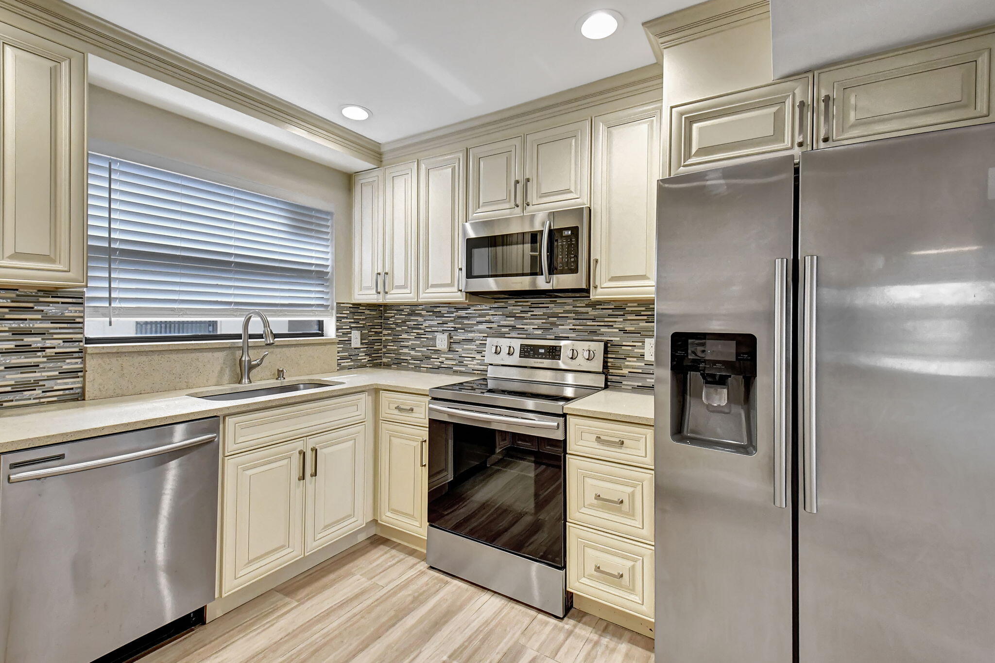 73 Capri B, Unit 73 Delray Beach, FL 33484 - Photo 4 of 93 Kitchen