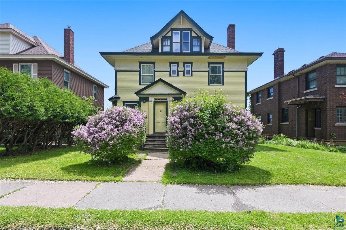 1818 East 3rd Street Duluth, MN 55812 - Photo 1 of 27