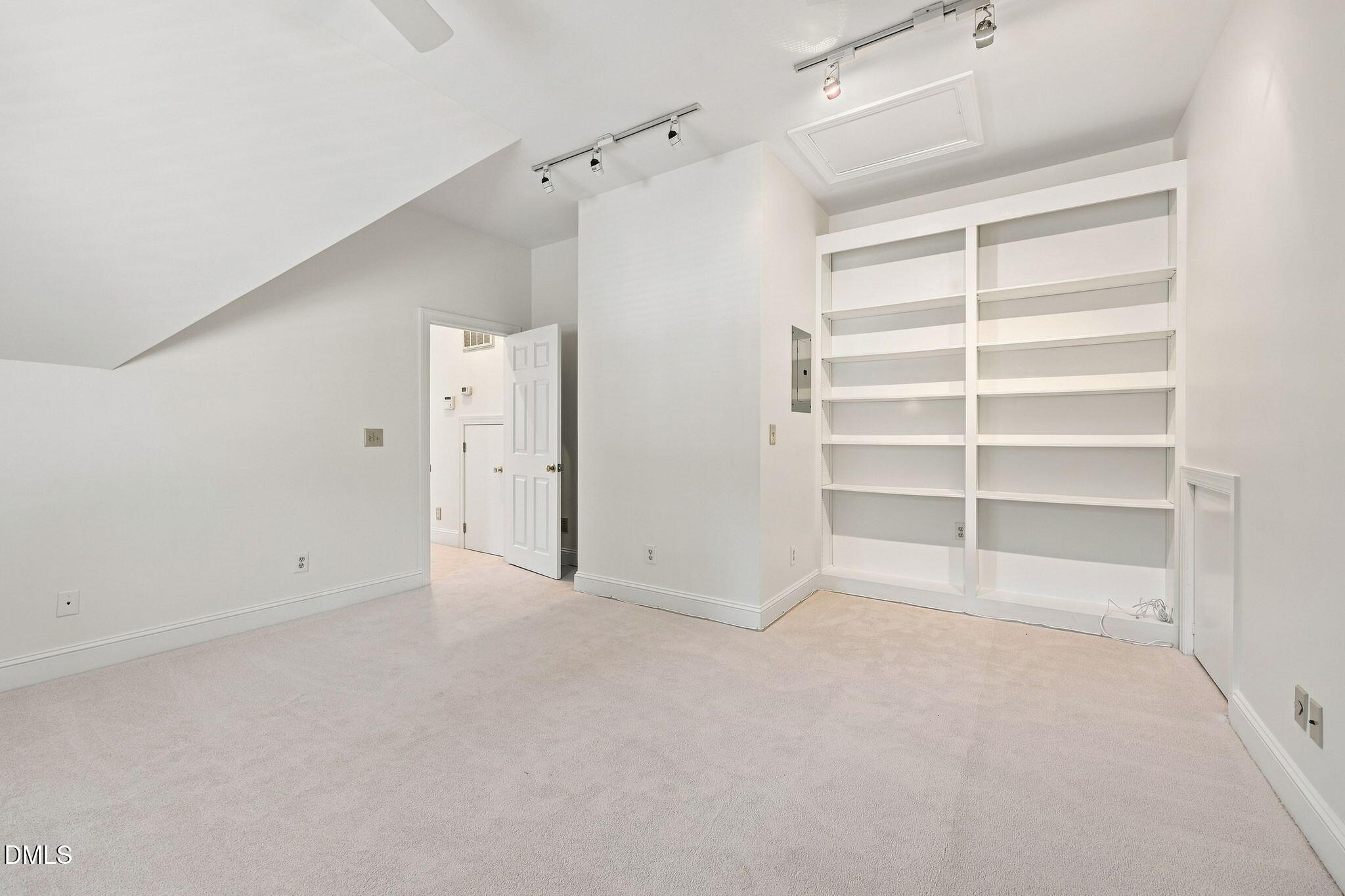 2721 Van Dyke Avenue Raleigh, NC 27607 - Photo 44 of 57 61-web-or-mls-IMG_6835