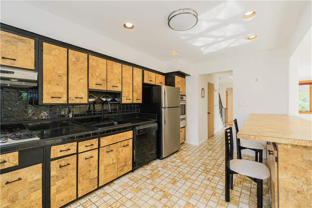 8884 17th Avenue Brooklyn, NY 11214 - Photo 13 of 32