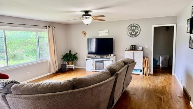 2622 Green Valley Road St. Joseph, MO 64505 - Photo 5 of 24