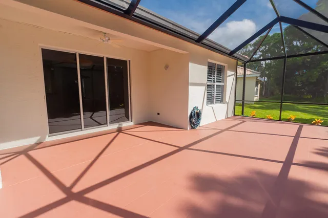 a view of an entrance of the house