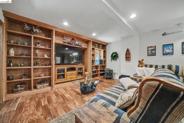 $989,000 | 1004 Bear Run Way, Arnold, CA 95223