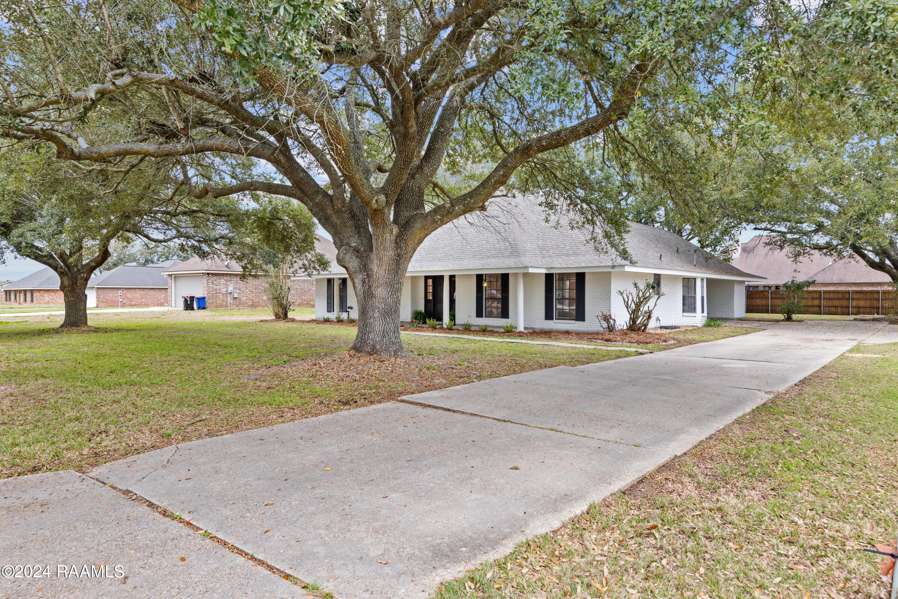 119 Fallis Road Lafayette, LA 70507 - Photo 3 of 31 119 Fallis Rd-3