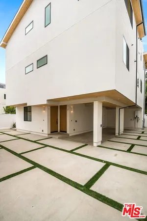 $3,795 | 5321 Ben Avenue, Unit 3, Valley Village, CA 91607