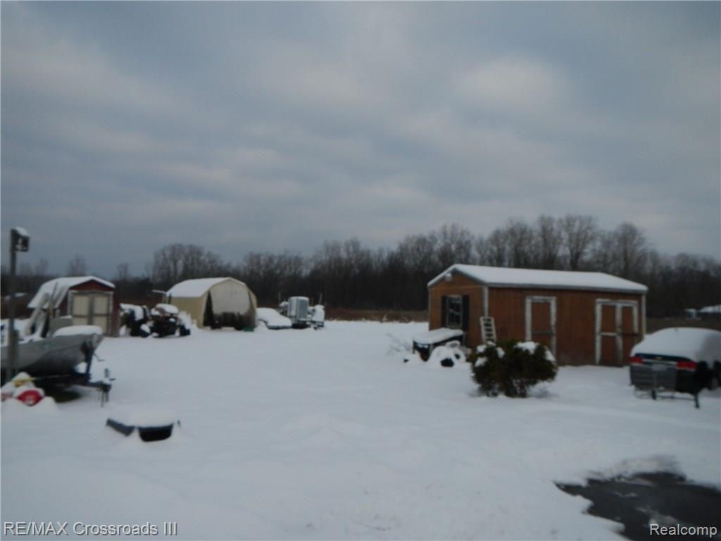 6760 Oakville Waltz Road Carleton, MI 48117 - Photo 8 of 12 DSCN4597.JPG