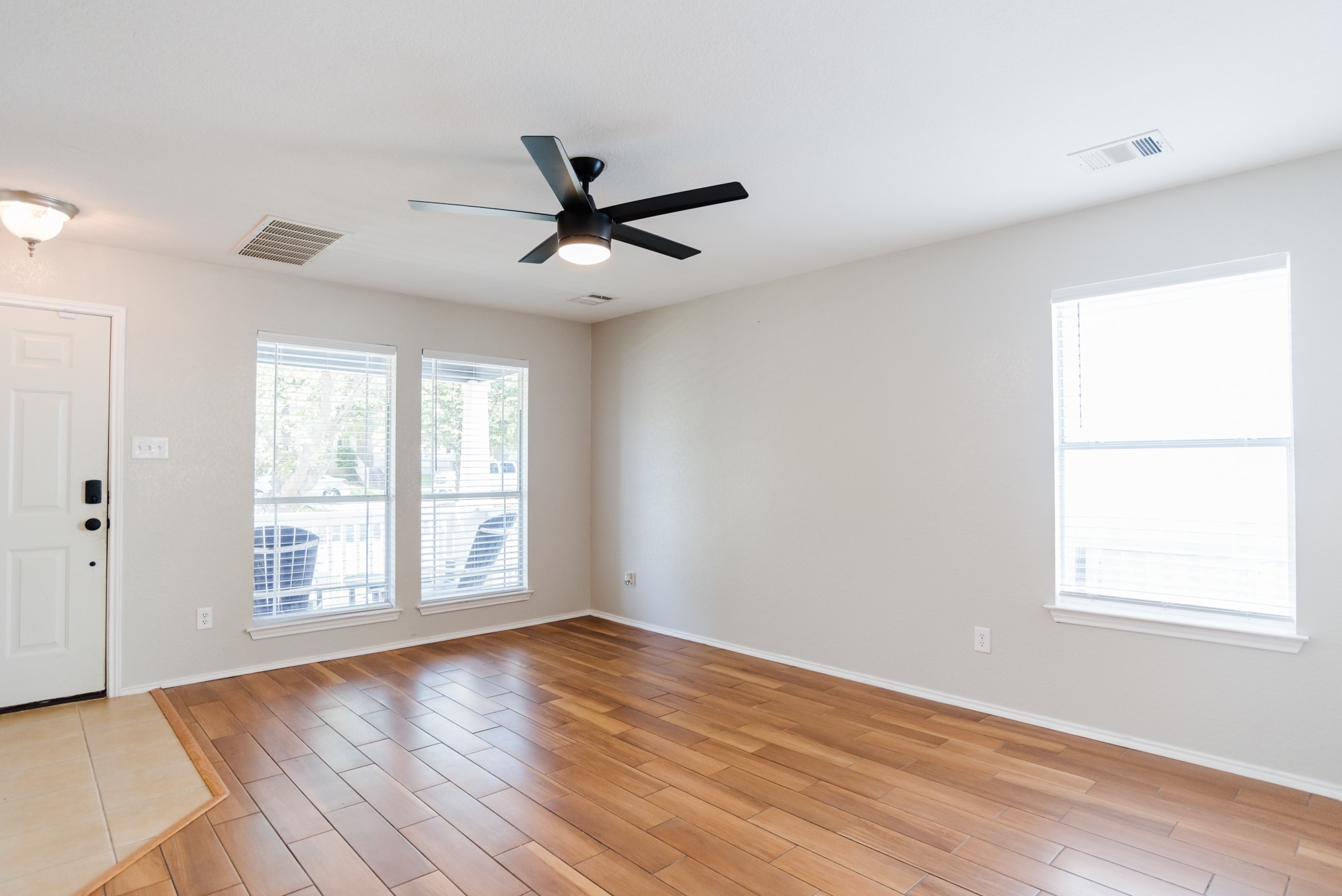 532 Sampson Kyle, TX 78640 - Photo 5 of 40