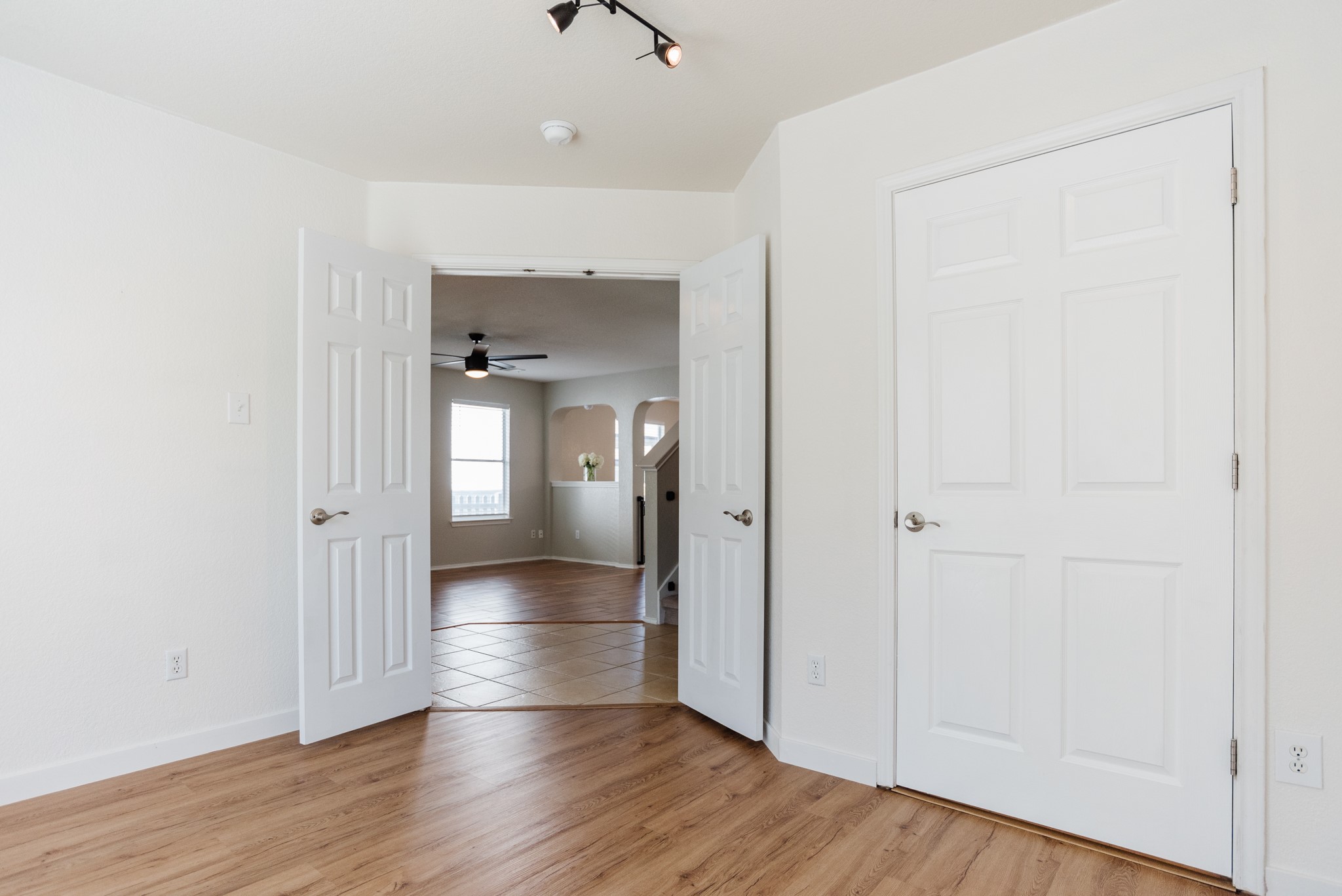 532 Sampson Kyle, TX 78640 - Photo 8 of 40