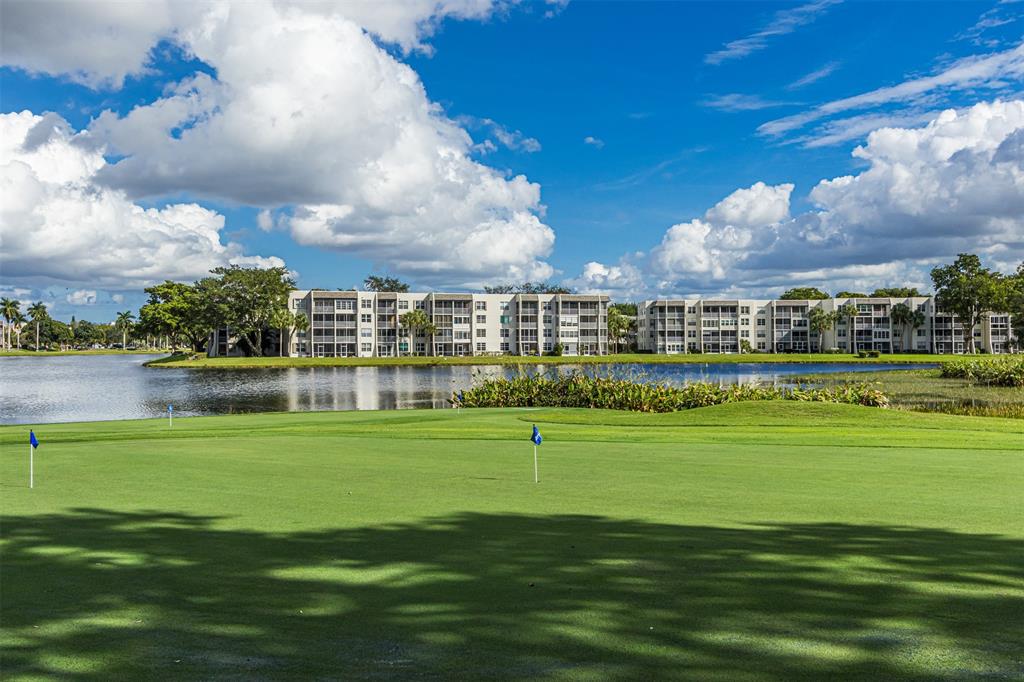 9410 Live Oak Place, Unit 203 Davie, FL 33324 - Photo 36 of 40 a view of a city