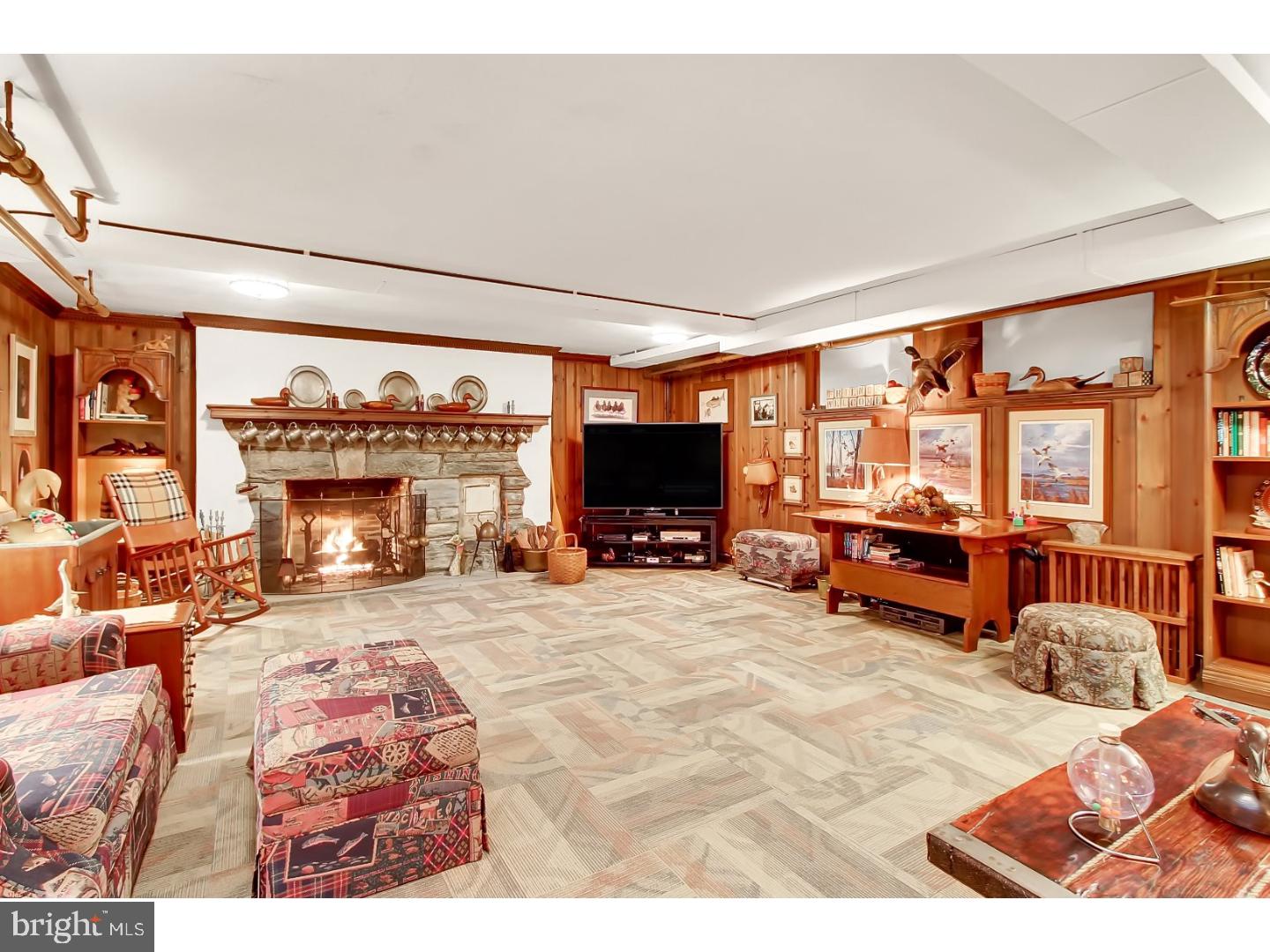 1100 Evergreen Road Reading, PA 19611 - Photo 19 of 25 Family Room