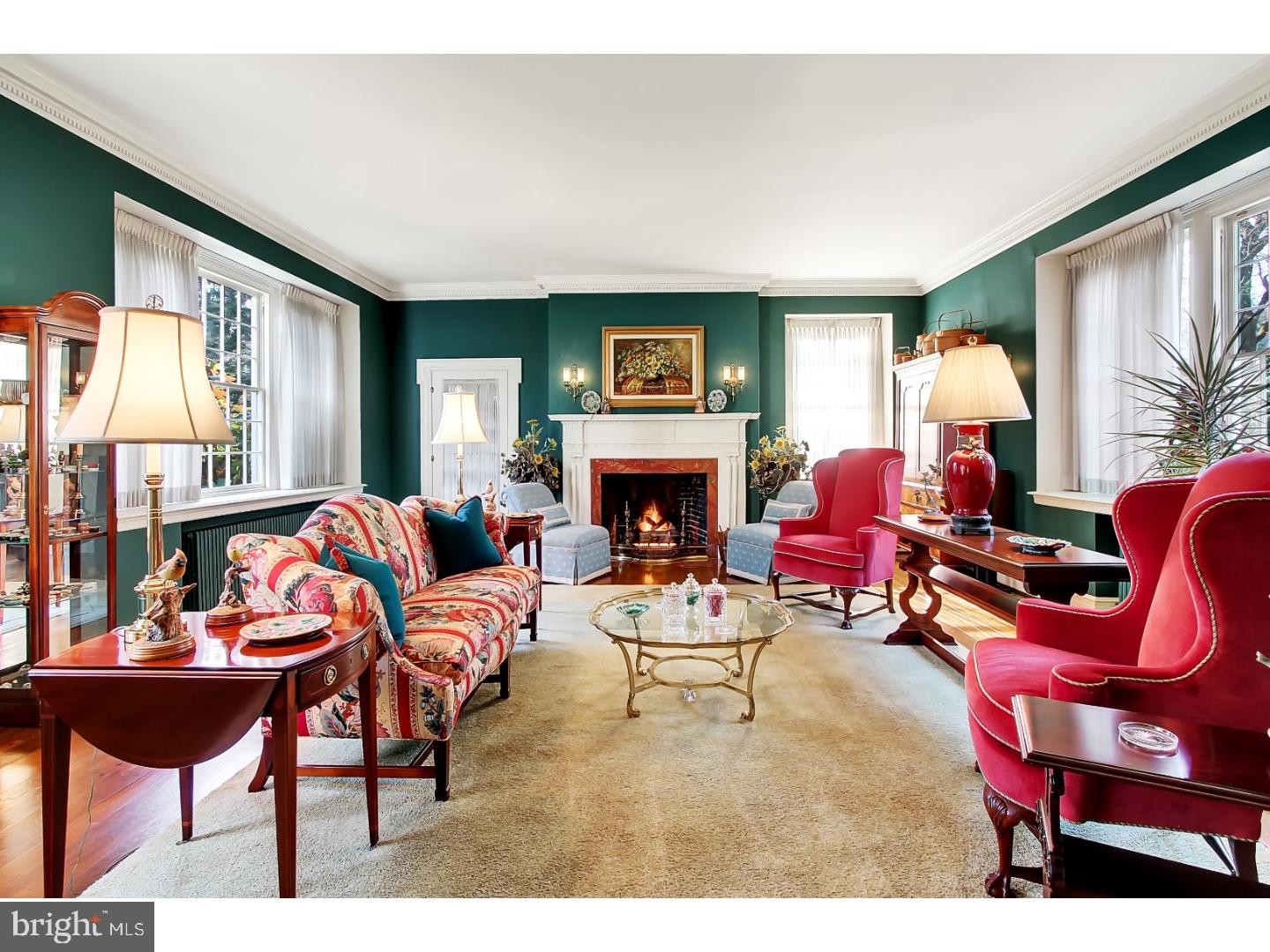 1100 Evergreen Road Reading, PA 19611 - Photo 4 of 25 Living Room